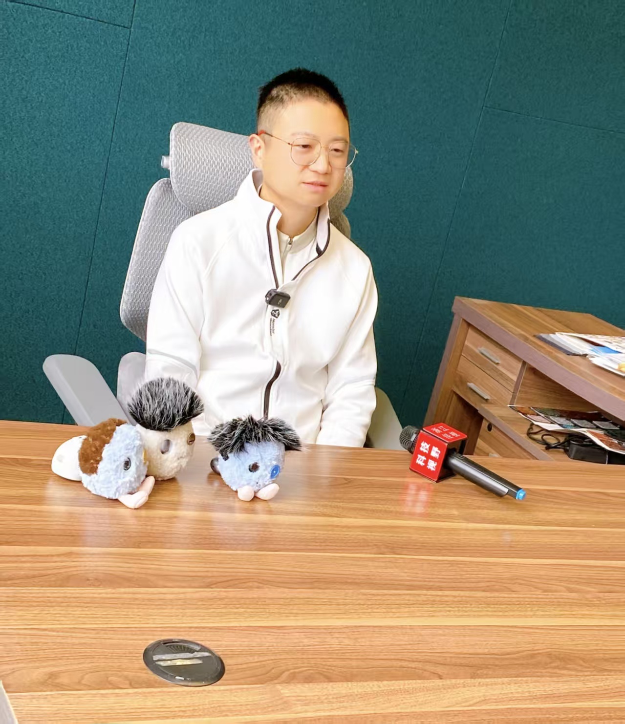 董事长形象照